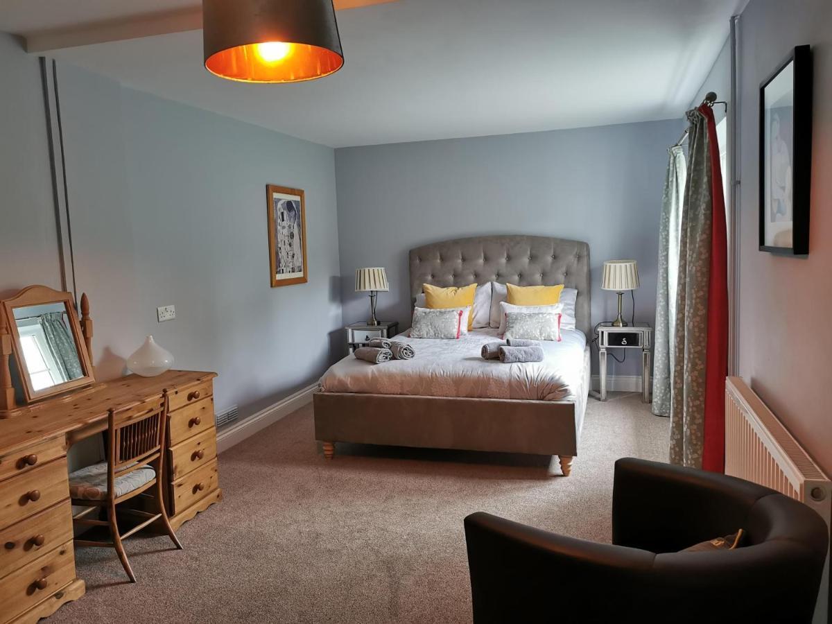 Wellstone Cottages - IvyLlanfyrnach エクステリア 写真
